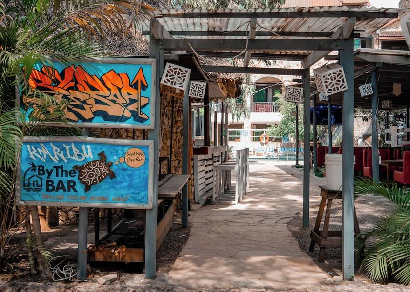 Dar es Salaam Dar es Salaam Poolside bar