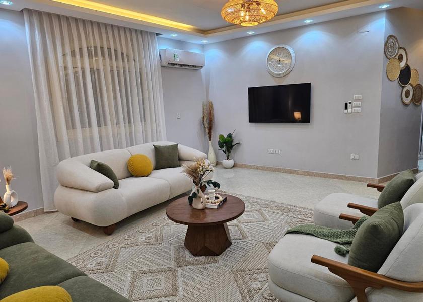 Shared lounge/TV area