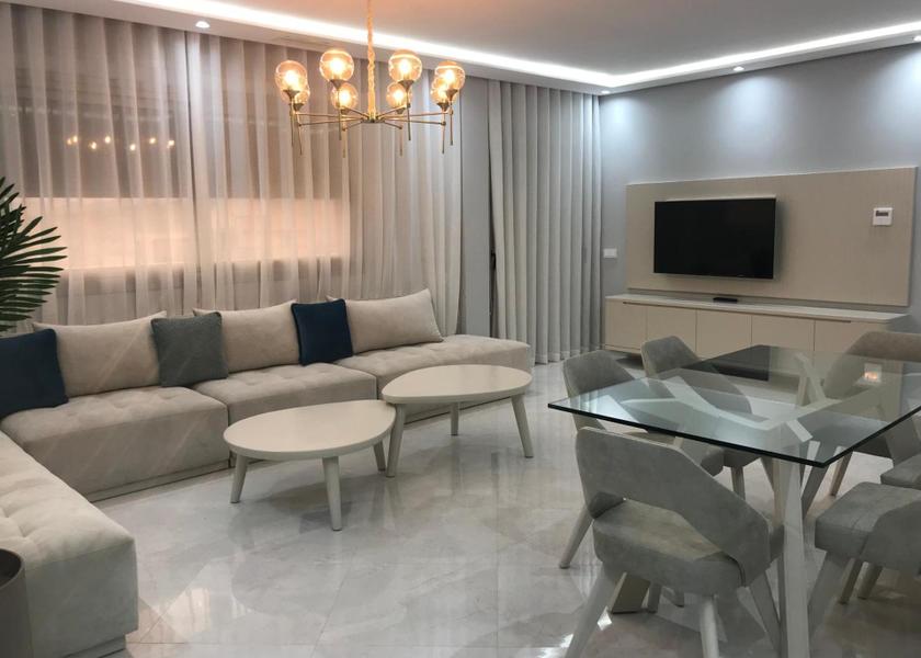 Shared lounge/TV area