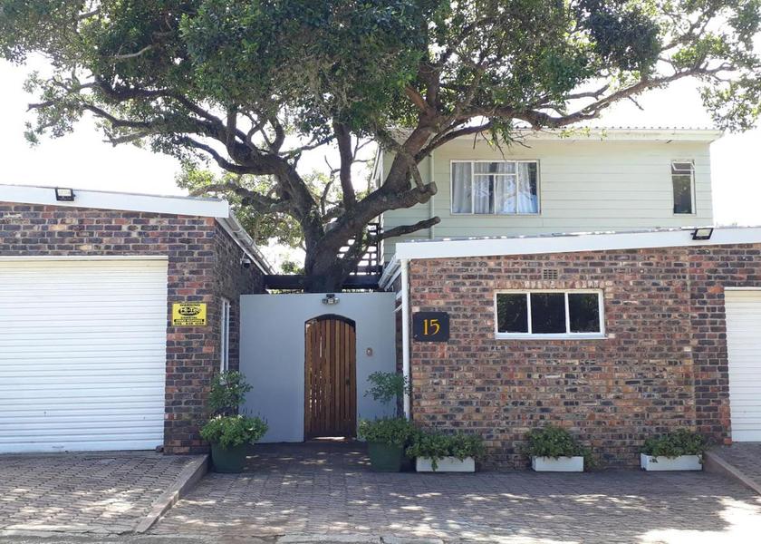 Eastern Cape Kenton on Sea Exterior view