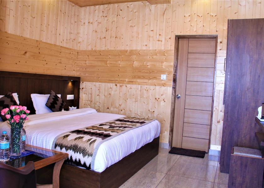 Himachal Pradesh Chail Hotel View