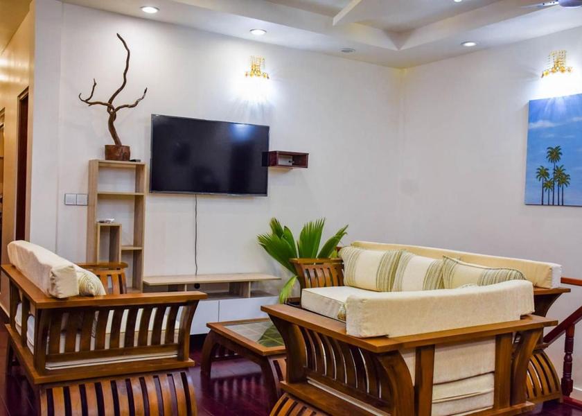 Gaafu Dhaalu Atoll Vaadhoo Shared lounge/TV area