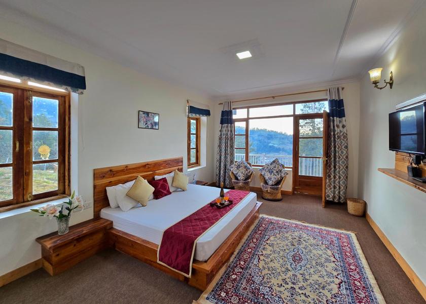 Himachal Pradesh Kufri Family Suite with Balcony