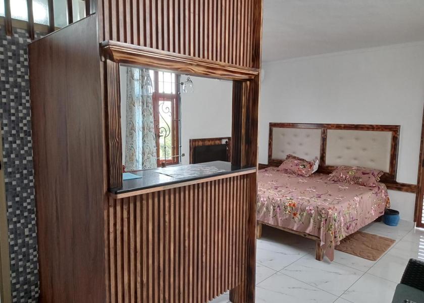 Savanne Souillac Double Room with Balcony and Sea View