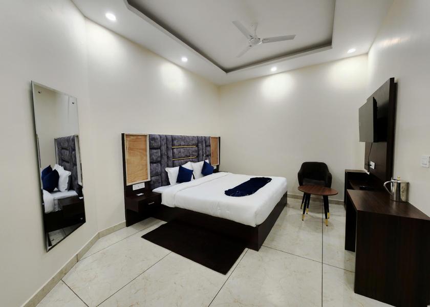 Himachal Pradesh Solan Classic Room