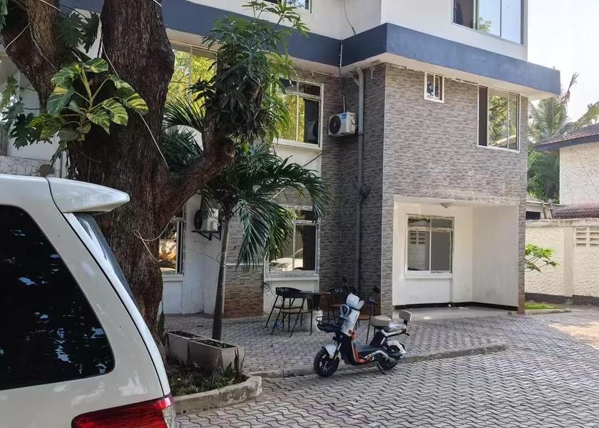 Dar es Salaam Dar es Salaam Parking lot