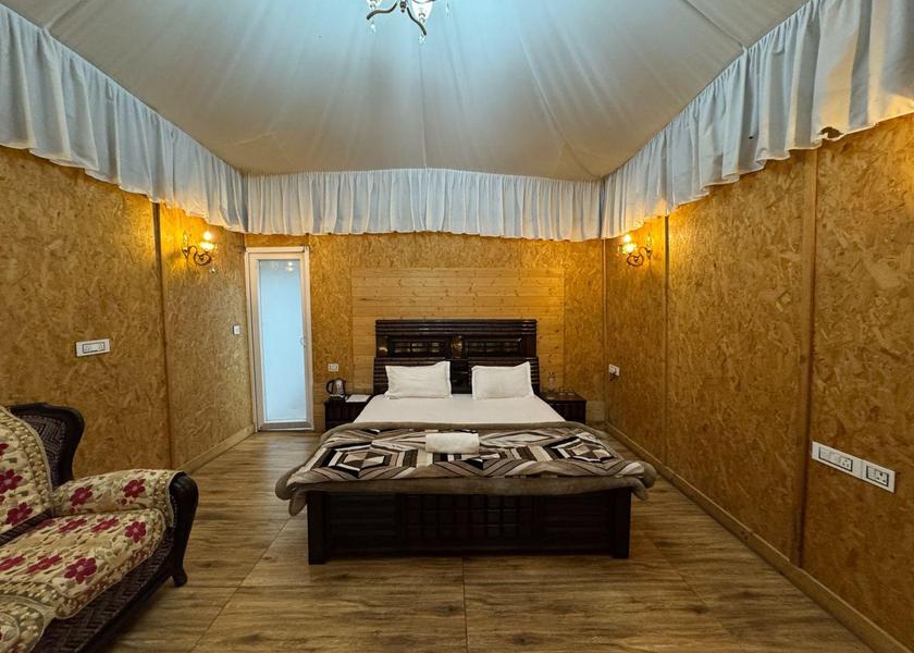 Uttarakhand Mussoorie Maharaja Room