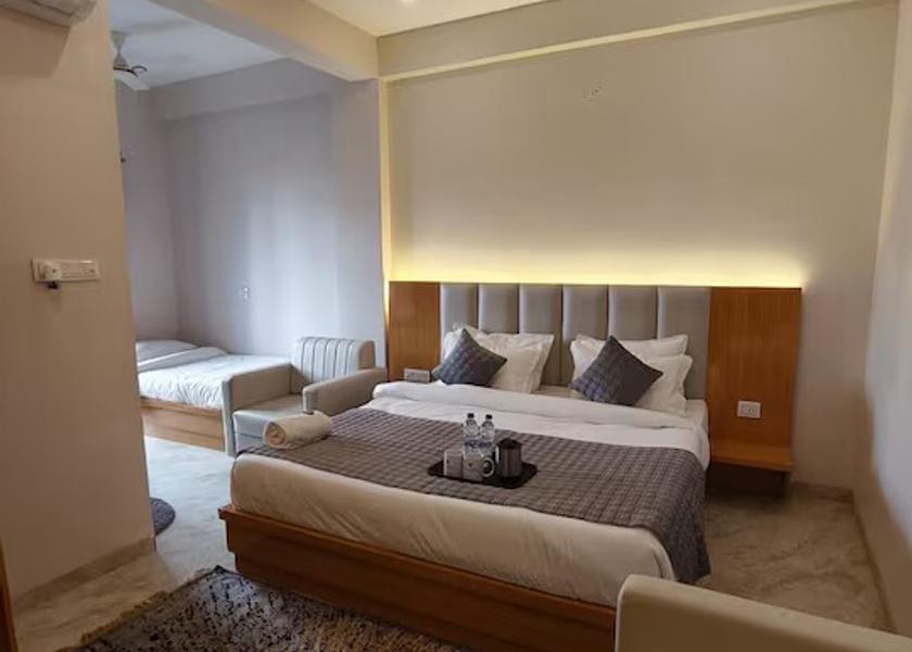 Madhya Pradesh Indore Family Room