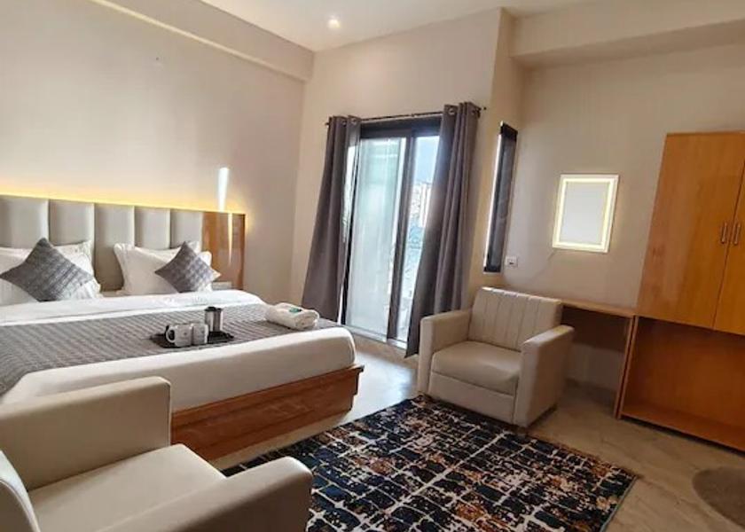 Madhya Pradesh Indore Family Room
