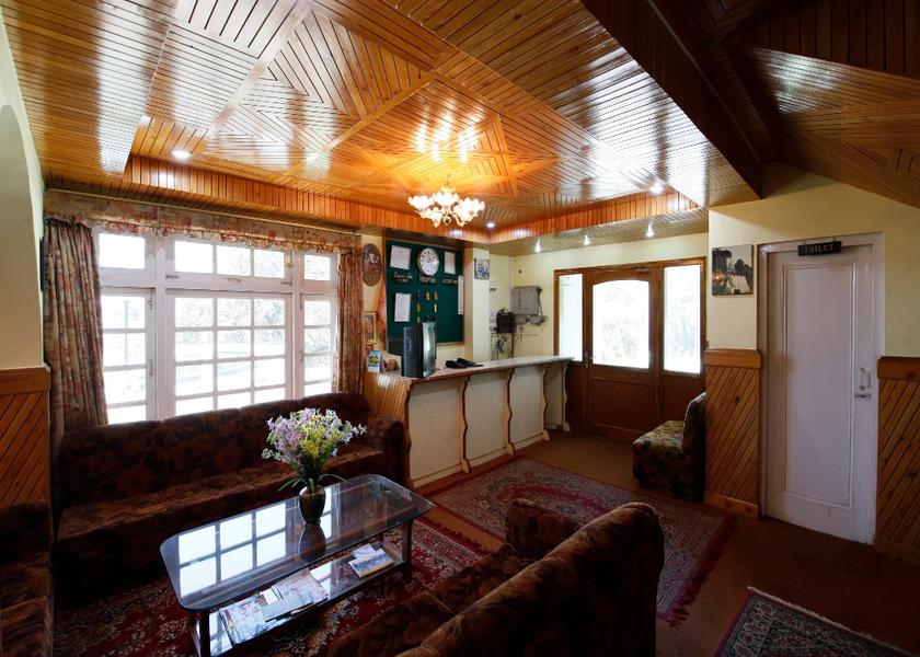 Himachal Pradesh Chail Lobby