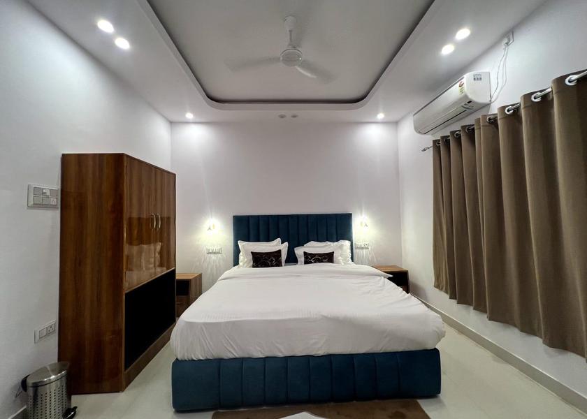 Madhya Pradesh Khajuraho Super Deluxe