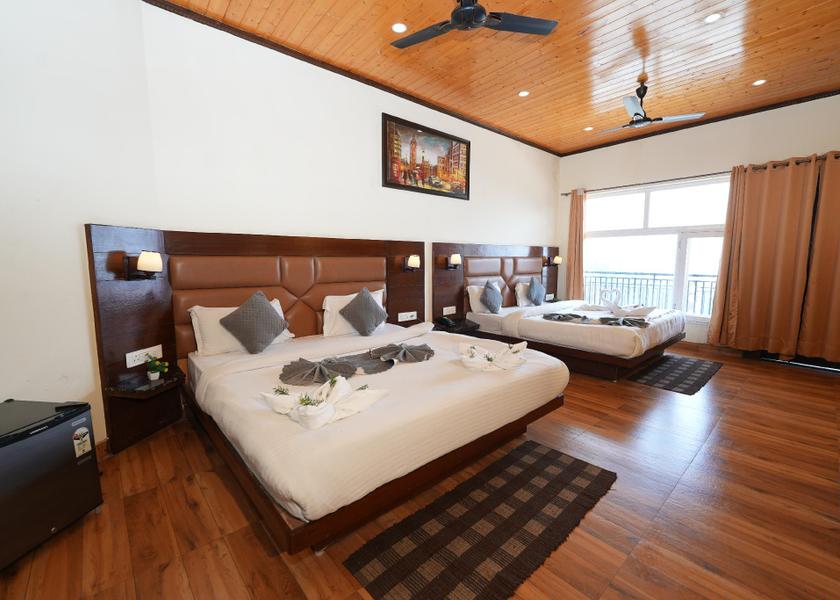 Uttarakhand Mussoorie Family room