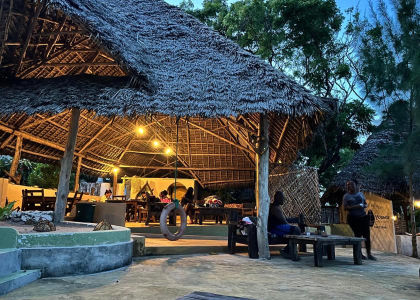 Shared lounge/TV area