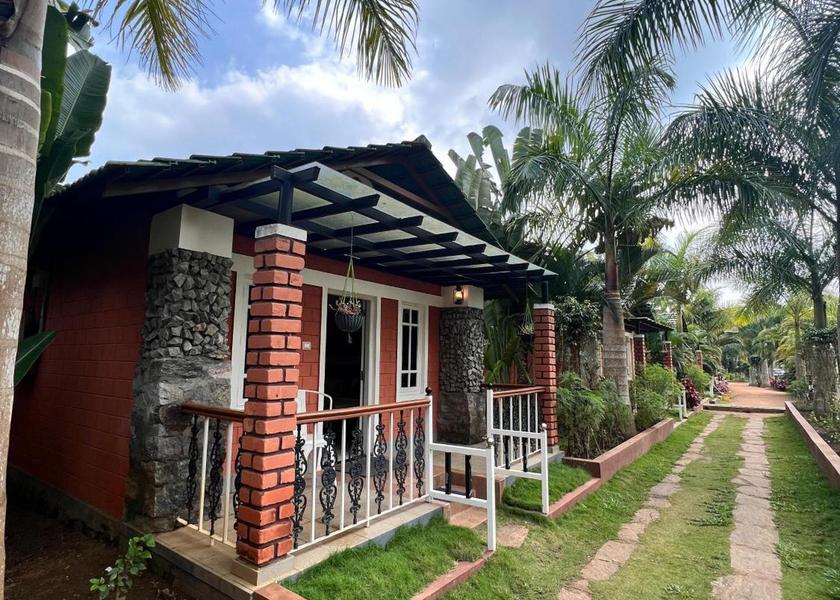 Karnataka Baichanalli Hotel Exterior