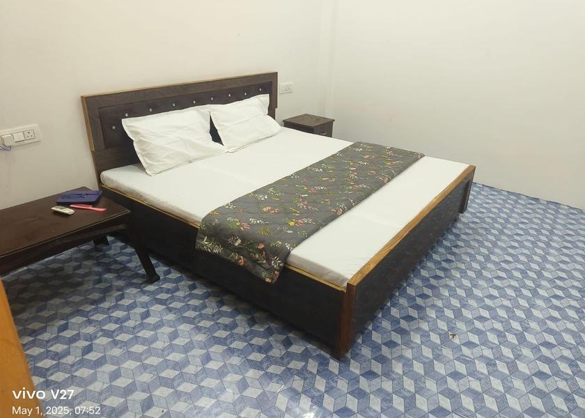 Uttar Pradesh Prayagraj Deluxe