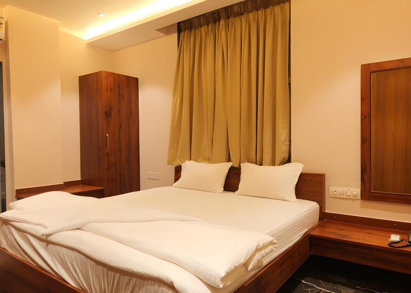 Maharashtra Akkalkot Suite Room