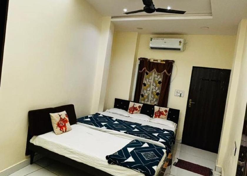 Madhya Pradesh Ujjain Deluxe Triple Bed AC Room 