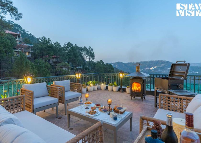 Himachal Pradesh Kasauli Balcony/terrace