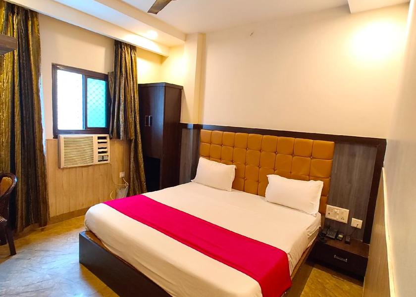 Uttar Pradesh Lucknow Deluxe Double Bedroom