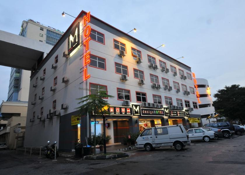 Selangor Ampang Front of property - evening/night
