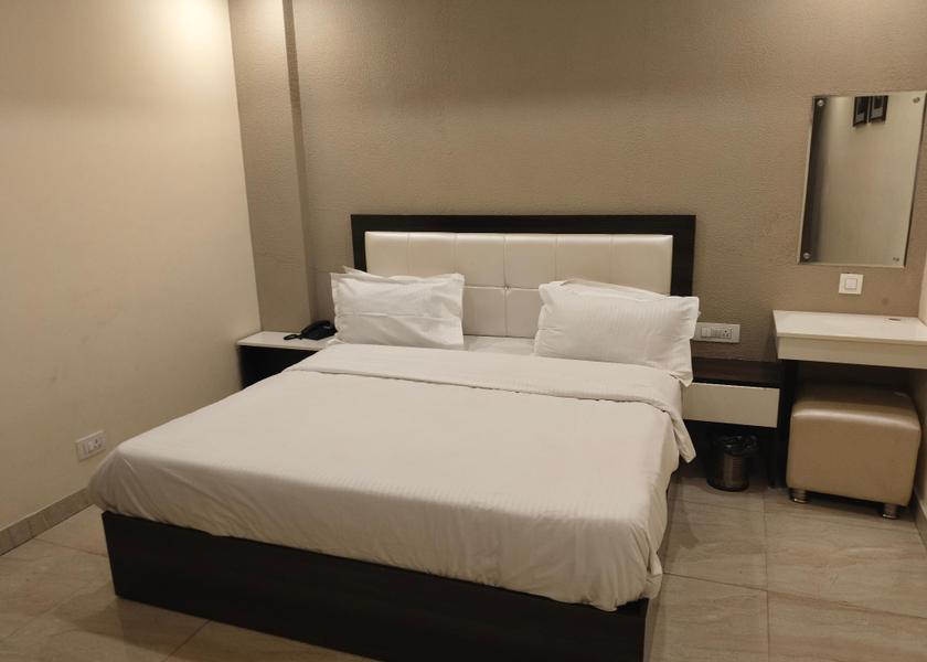 Uttarakhand Dehradun Bedroom