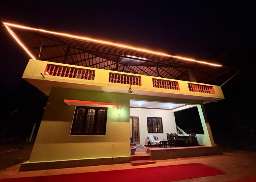 Karnataka Napoklu Hotel Exterior