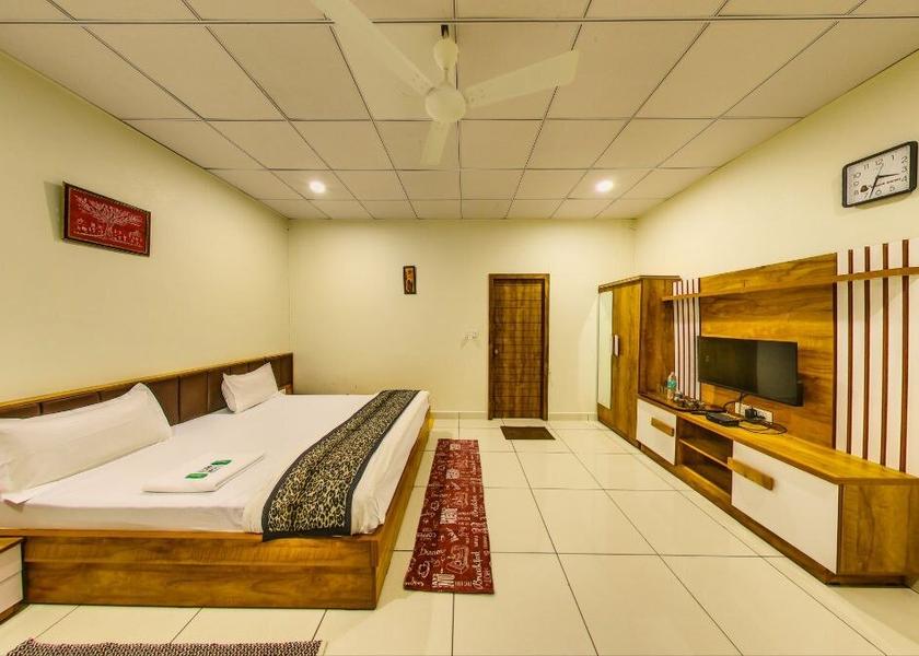 Gujarat Sasan Gir Bar