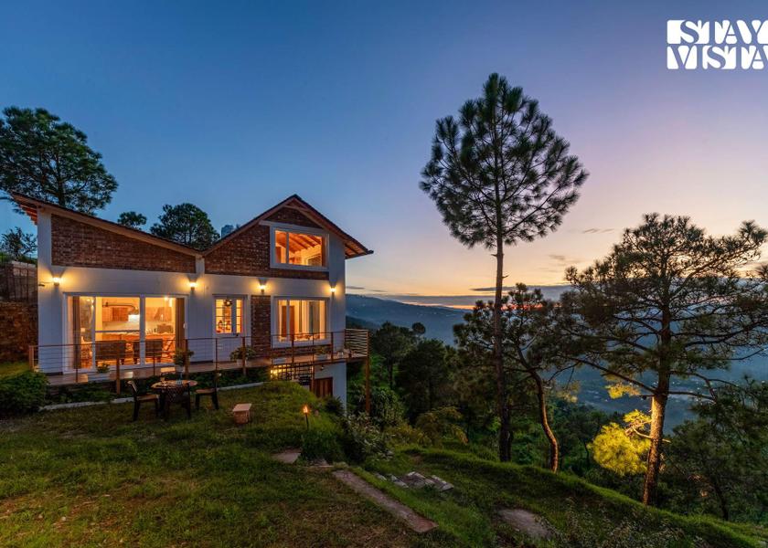 Uttarakhand Kausani Hotel View