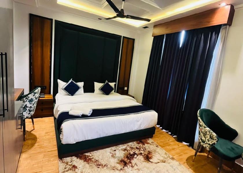 Uttar Pradesh Lucknow Deluxe