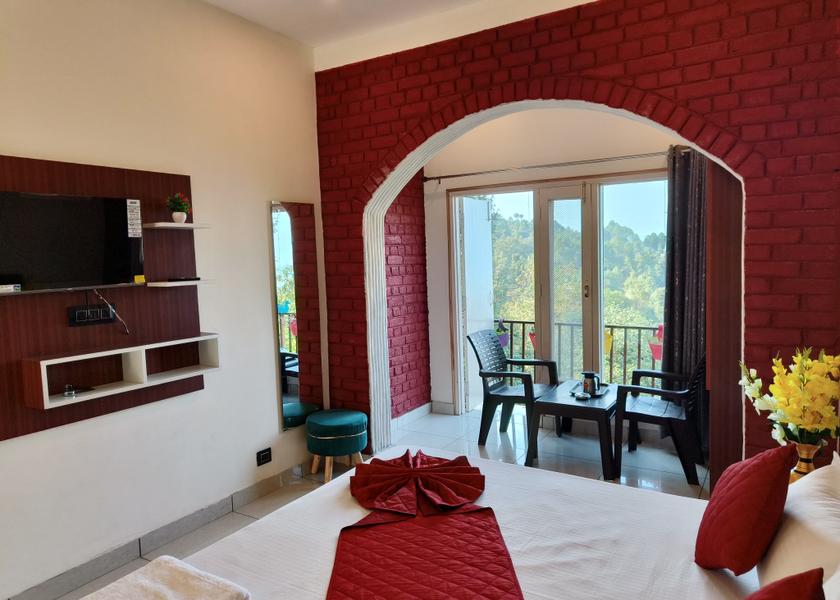 Uttarakhand Kausani Deluxe Balcony