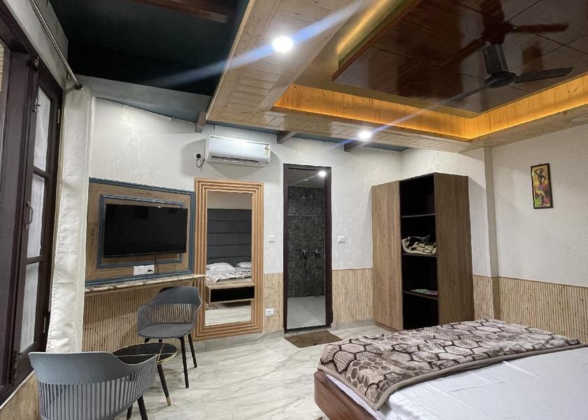 Himachal Pradesh Solan Suite room