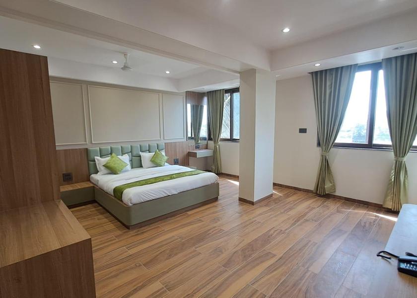 Maharashtra Satara Family Suite