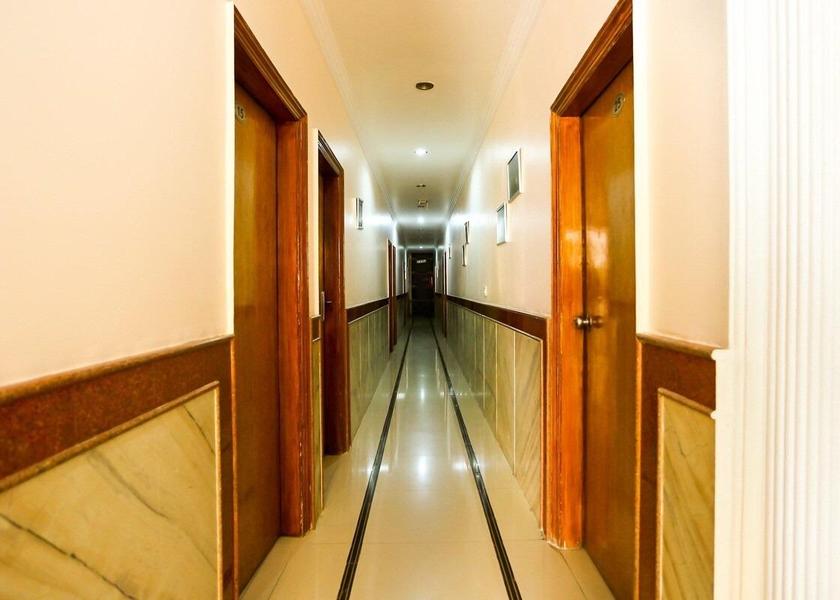 Delhi Delhi Lobby