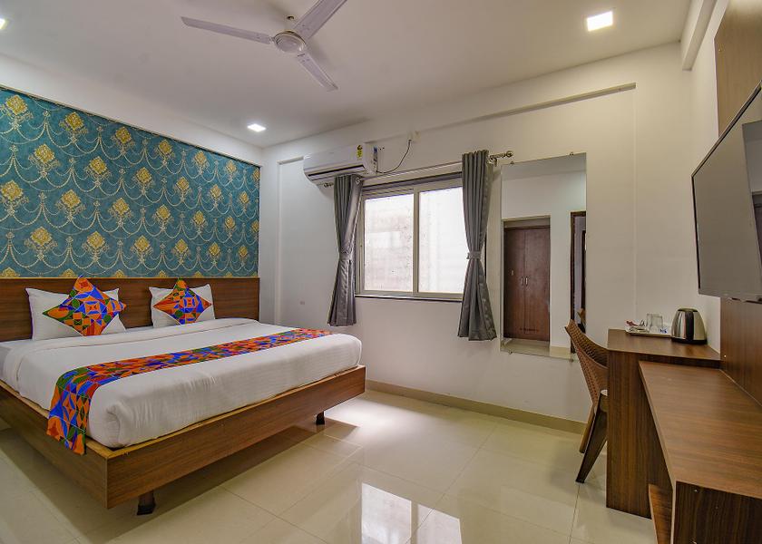 Maharashtra Pune Suite Room