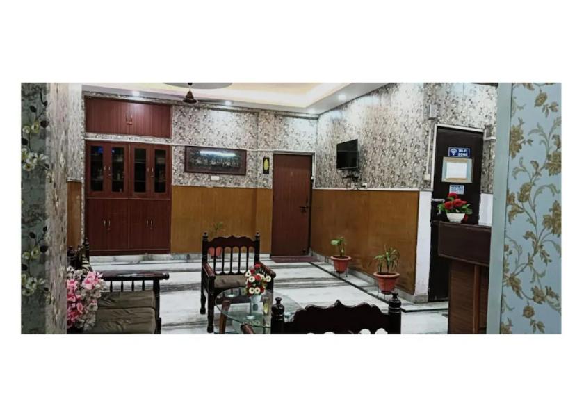 Uttar Pradesh Lucknow Public Areas