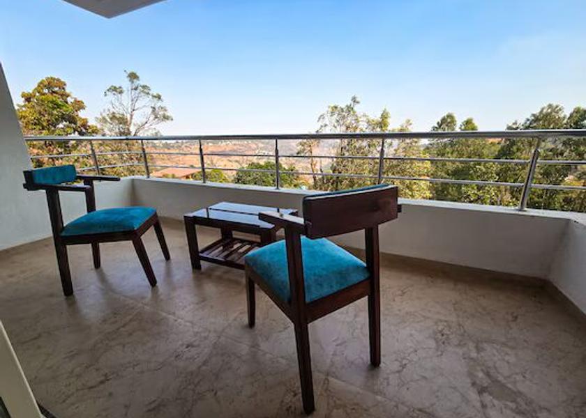 Maharashtra Mahabaleshwar Family Room