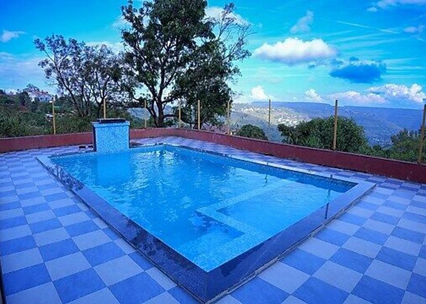 Maharashtra Mahabaleshwar Family Room