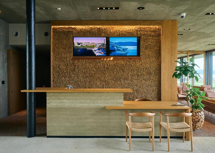 Shiga Moriyama Lobby