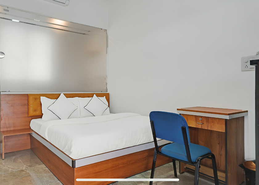 Gujarat Surat Standard Room