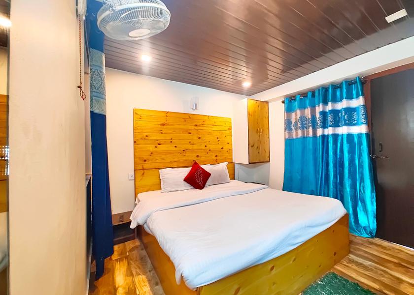 Uttarakhand Nainital Deluxe Double Room