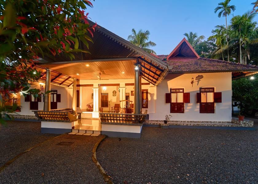 Kerala Alleppey Hotel Exterior