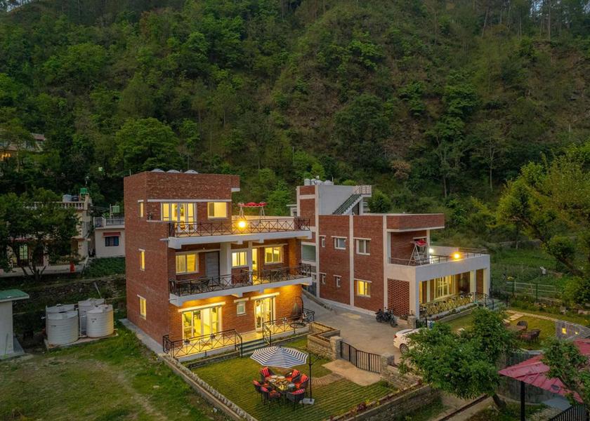 Uttarakhand Bhimtal Exterior view