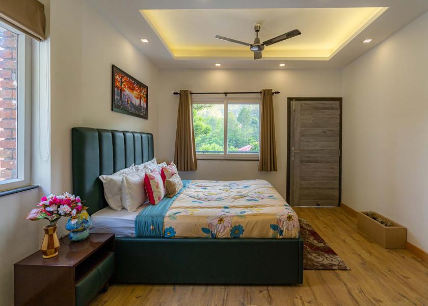 Uttarakhand Bhimtal Public Areas