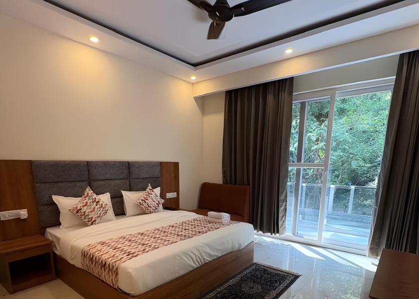 Uttarakhand Rishikesh Deluxe River View