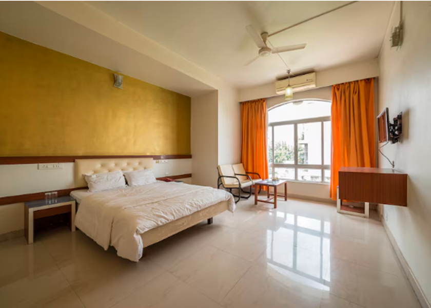 Maharashtra Satara Deluxe Air Conditioning Room