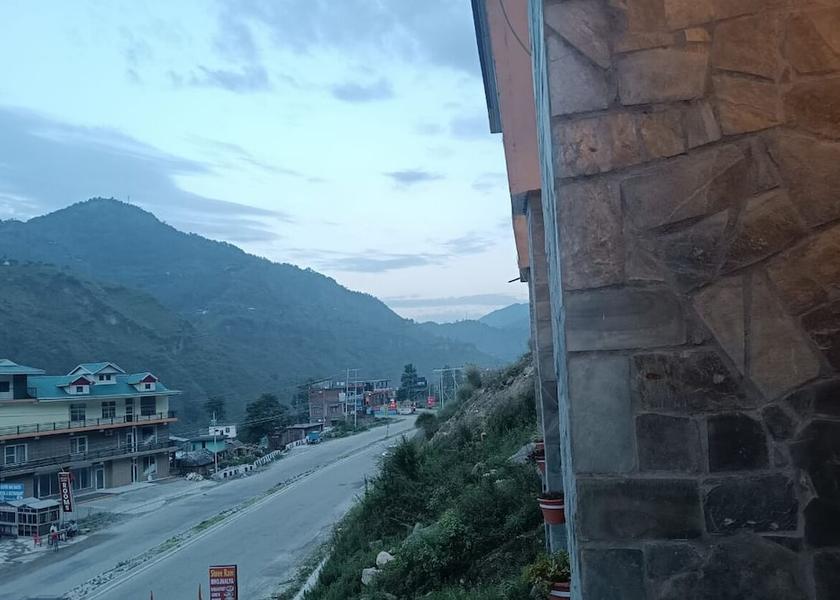 Himachal Pradesh Mandi Terrace/patio