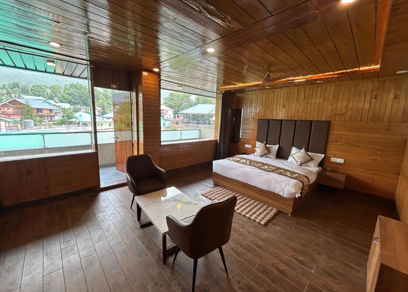 Himachal Pradesh Palampur Family room