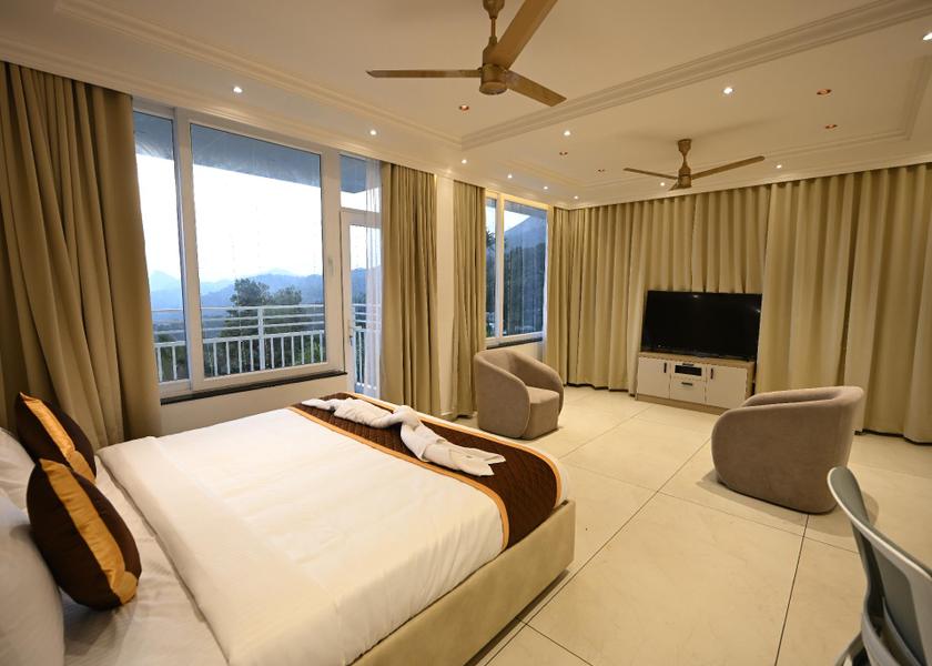 Kerala Munnar Deluxe AC with Balcony