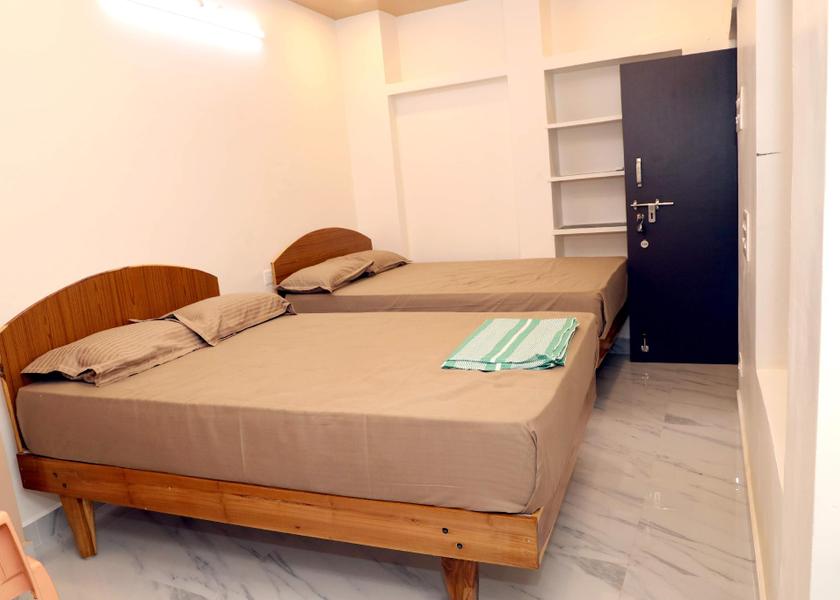 Tamil Nadu Tiruvannamalai Family Room