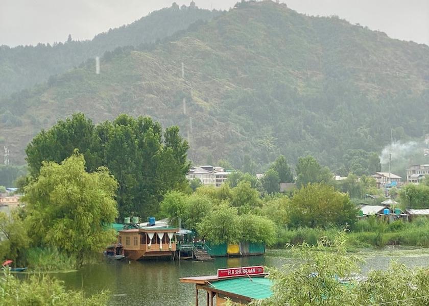 Jammu and Kashmir Srinagar Room